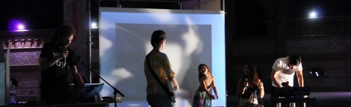 Gracias por ser – Producciones Luminosas en Matadero Gracias por ser – Producciones Luminosas en Matadero
